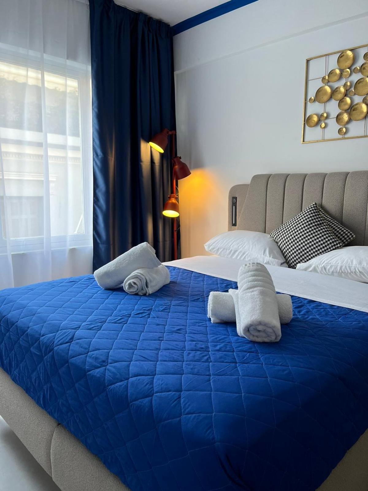 Syntagma Plaka Suite By Zeussuites Atenas Exterior foto